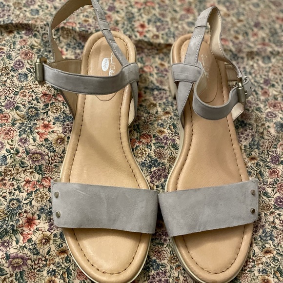 Dr. Scholl’s sandals. - Picture 1 of 7
